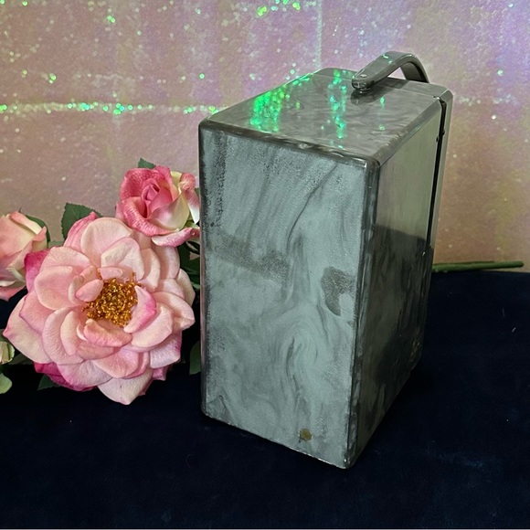 Antique Lucite Box Handbag c.1945-50 - Picture 10 of 16